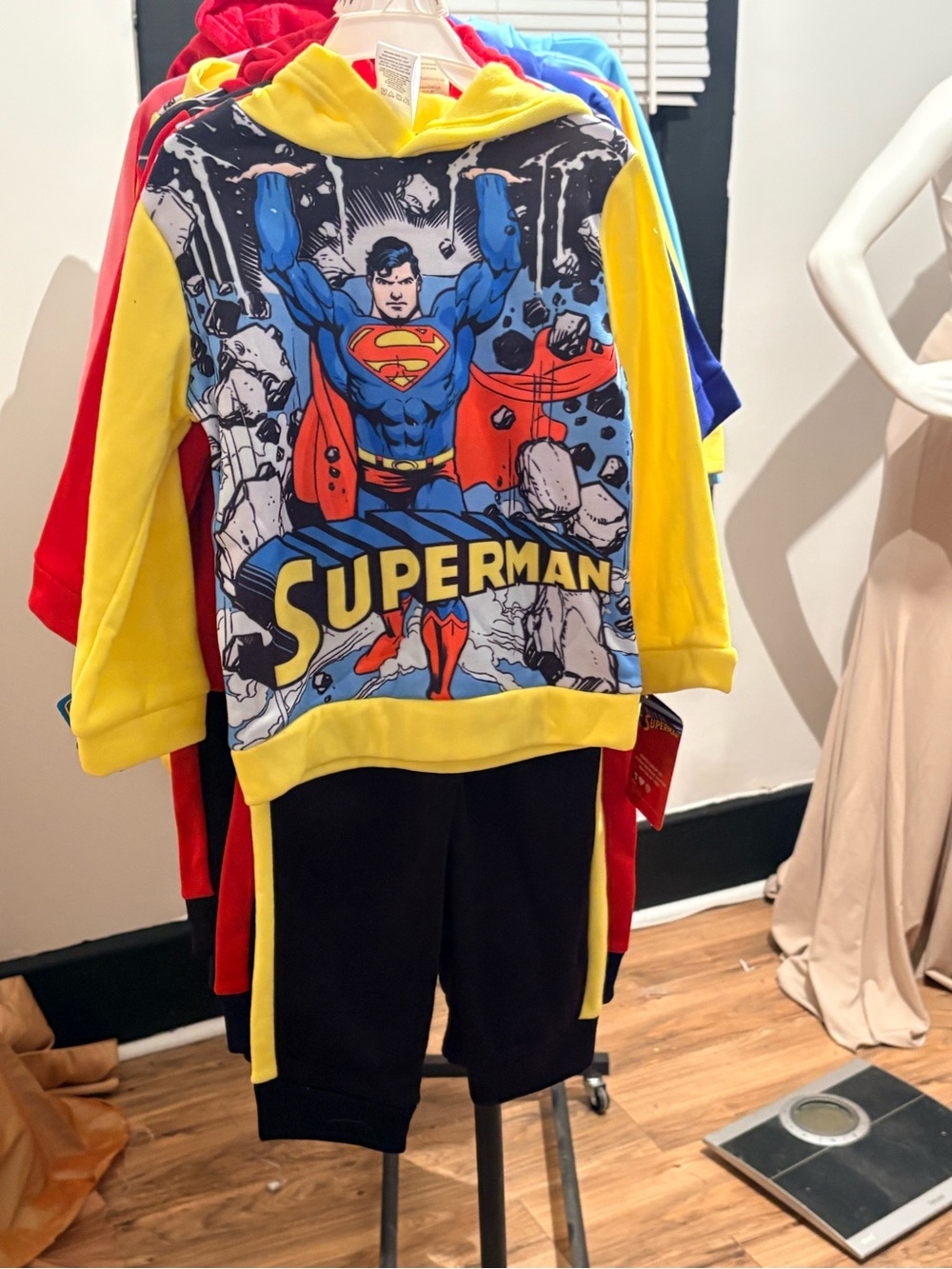 Nickelodeon Superman Hoodie Set in Yellow, Blue, Red, Black size 4T